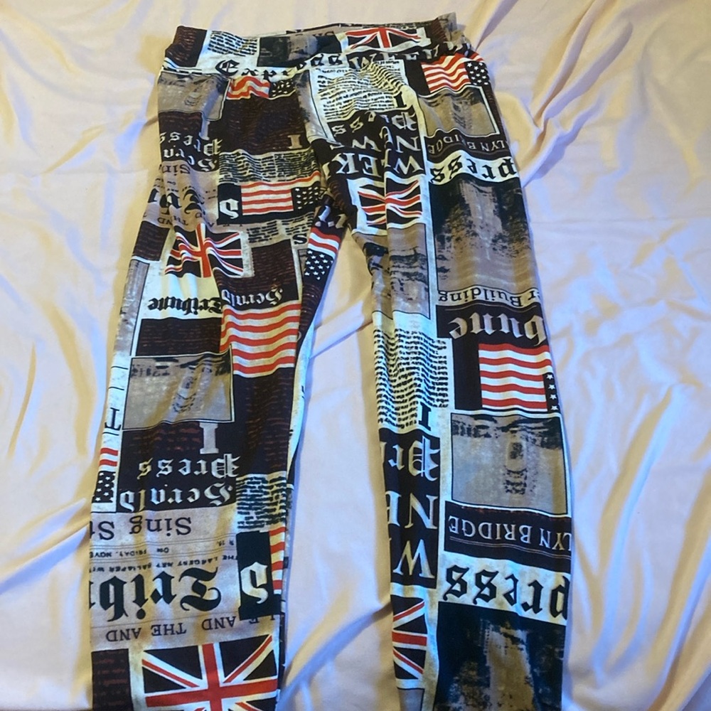 NEW British graphics leggings, size L